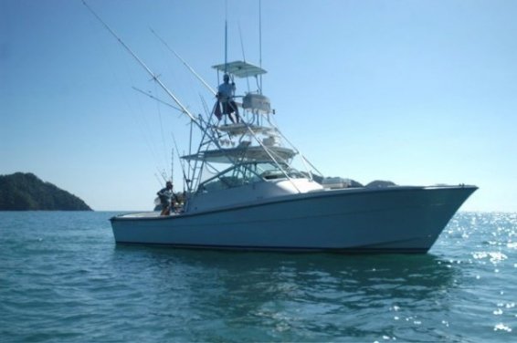 Fishting Marlin off of Los Suenos