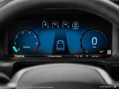 2025 Ford F-150 Platinum - Image 13
