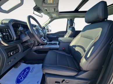 2025 Ford F-250 Super Duty LARIAT  - Moonroof - Image 8