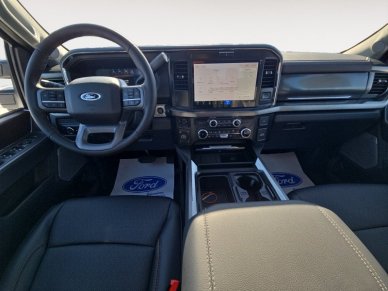 2025 Ford F-250 Super Duty LARIAT  - Moonroof - Image 9