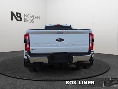 2025 Ford F-350 Super Duty LARIAT  - Premium Audio - Image 3