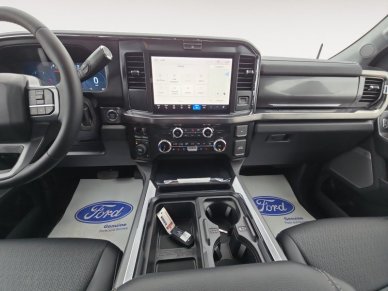 2025 Ford F-350 Super Duty LARIAT  - Premium Audio - Image 10