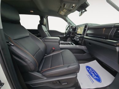 2025 Ford F-350 Super Duty LARIAT  - Premium Audio - Image 14