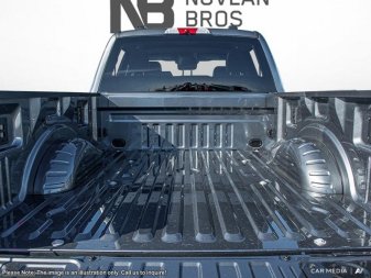 2025 Ford F-350 Super Duty LARIAT  - Premium Audio - Image 6