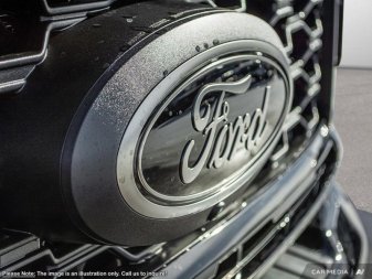 2025 Ford F-350 Super Duty LARIAT  - Premium Audio - Image 8