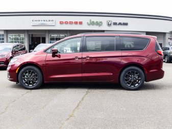 2022 CHRYSLER Pacifica Touring - Image 3