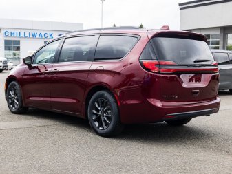 2022 CHRYSLER Pacifica Touring - Image 4