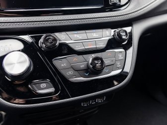 2022 CHRYSLER Pacifica Touring - Image 12