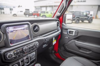 2022 JEEP Gladiator Sport S - Image 21