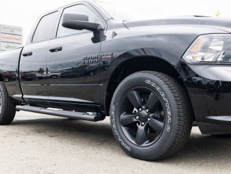 2022 RAM 1500 Classic Night Edition - Image 9