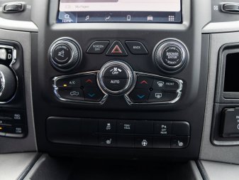 2022 RAM 1500 Classic Night Edition - Image 15
