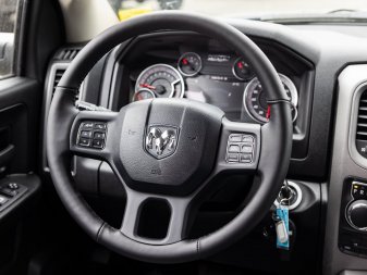 2022 RAM 1500 Classic Night Edition - Image 22