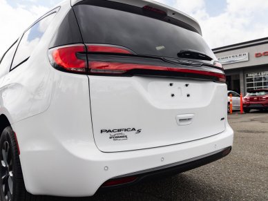 2022 CHRYSLER Pacifica Touring - Image 6