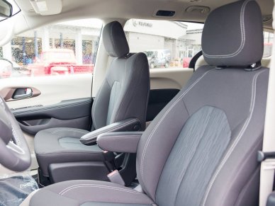 2022 CHRYSLER Grand Caravan SXT - Image 9