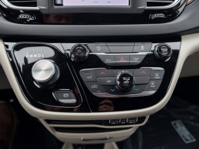 2022 CHRYSLER Grand Caravan SXT - Image 12