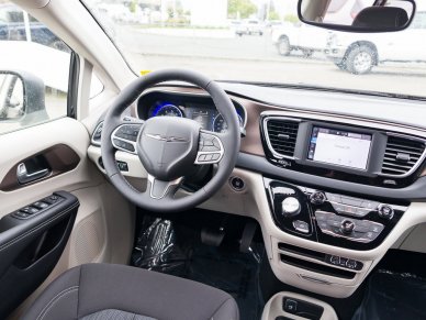 2022 CHRYSLER Grand Caravan SXT - Image 22