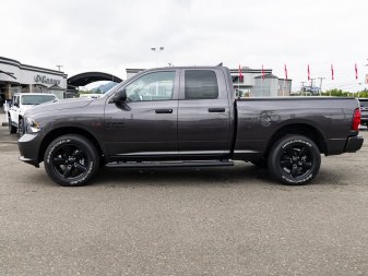 2022 RAM 1500 Classic Night Edition - Image 3