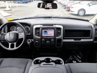 2022 RAM 1500 Classic Night Edition - Image 19
