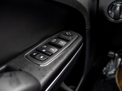2022 CHRYSLER 300 Touring - Image 16