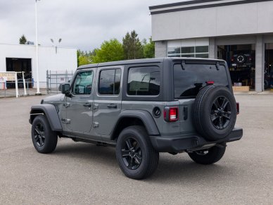 2022 JEEP Wrangler Unlimited Sport Altitude - Image 4