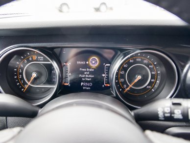 2022 JEEP Wrangler Unlimited Sport Altitude - Image 13