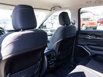 2022 JEEP All-New Grand Cherokee Laredo - Image 17