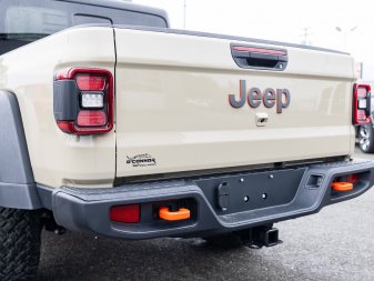 2022 JEEP Gladiator Mojave - Image 6