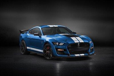 2022 Ford Mustang Shelby GT500 Offers Carbon Fibre Package in Prairie Valley