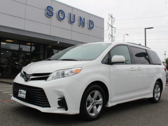 2018 Toyota Sienna LE Mobility 7-Passenger