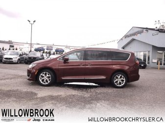 2017 CHRYSLER Pacifica Touring-L Plus