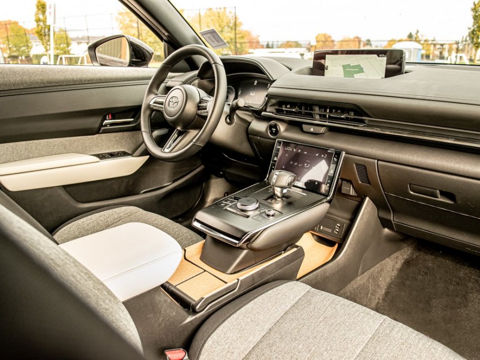 MAZDA MX-30 GS JM1DRACB3N0100241 55819