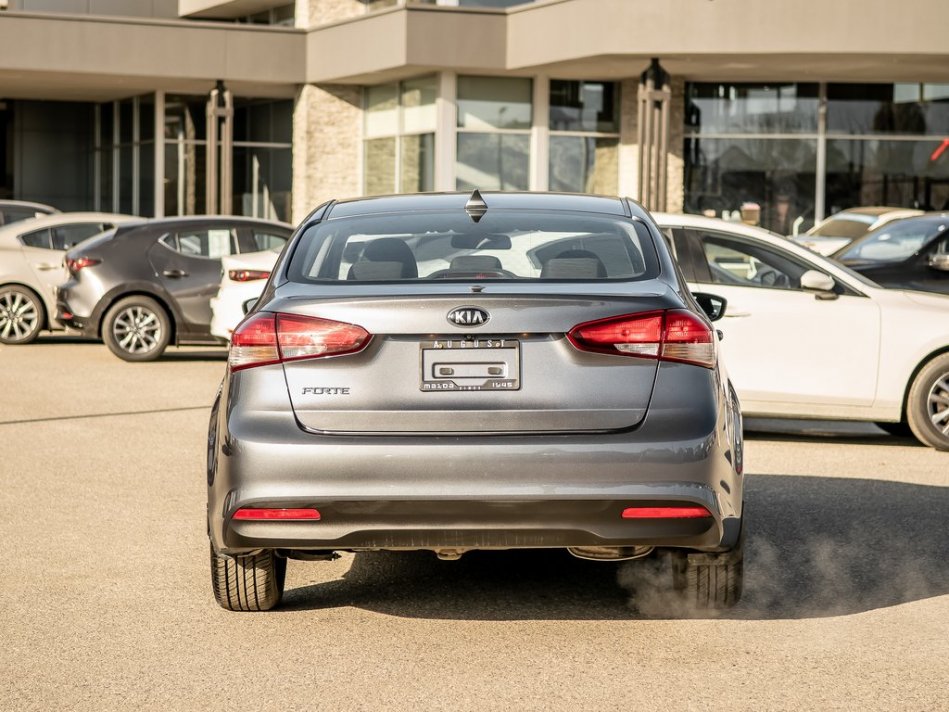 KIA Forte LX 3KPFL4A71JE211026 59039