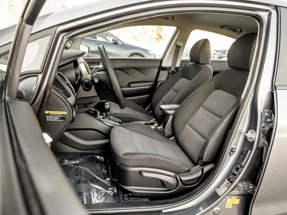 KIA Forte LX 3KPFL4A71JE211026 59042