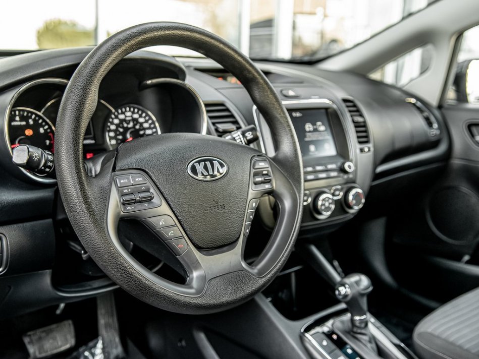 KIA Forte LX 3KPFL4A71JE211026 59044