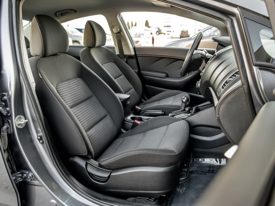 KIA Forte LX 3KPFL4A71JE211026 59053