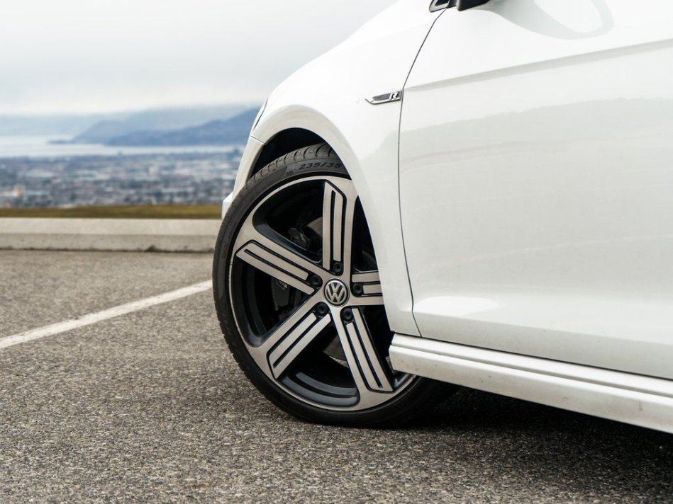 VOLKSWAGEN Golf R BASE WVWLF7AU1GW112402 59954