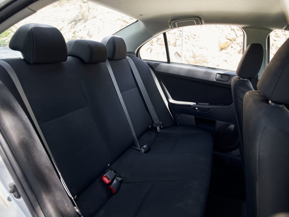 MITSUBISHI Lancer DE JA3AU16U19U603939 62321