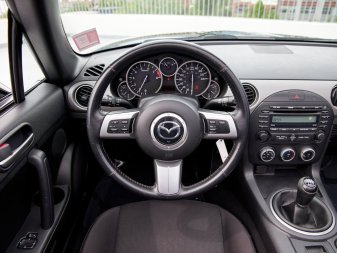 MAZDA MX-5 GX JM1NC2EF9A0210801 62474