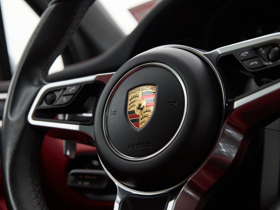 PORSCHE Macan GTS WP1AG2A53HLB55656 62511