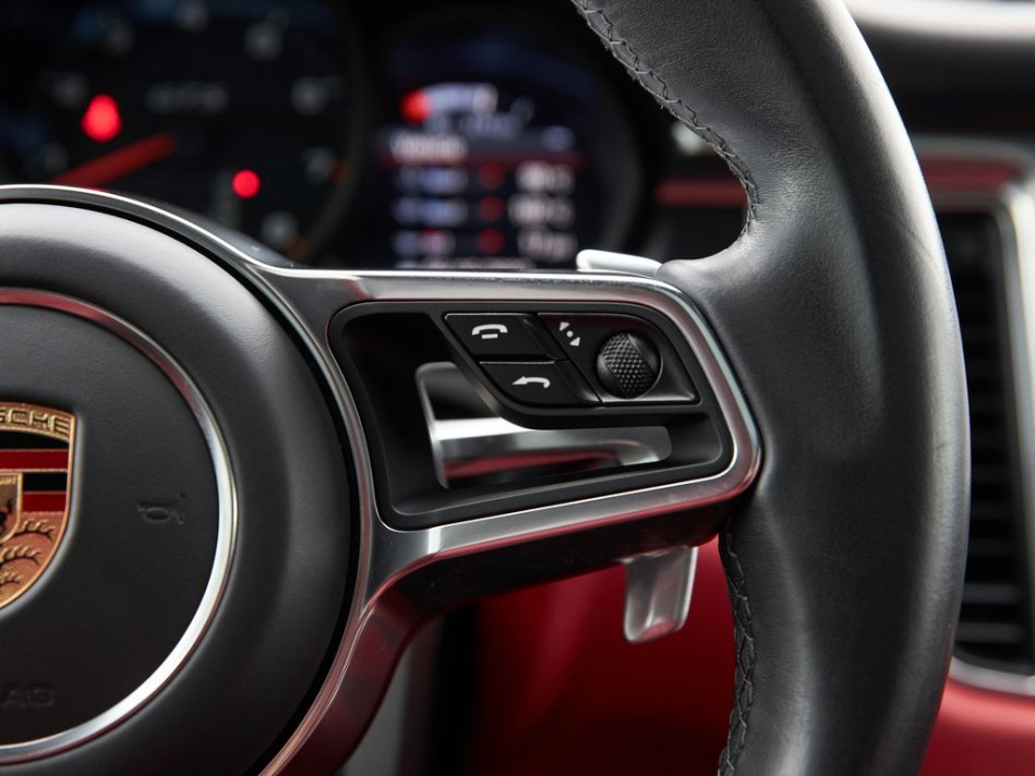 PORSCHE Macan GTS WP1AG2A53HLB55656 62516