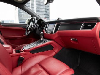 PORSCHE Macan GTS WP1AG2A53HLB55656 62501