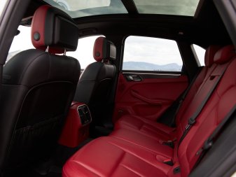 PORSCHE Macan GTS WP1AG2A53HLB55656 62506