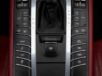 PORSCHE Macan GTS WP1AG2A53HLB55656 62528