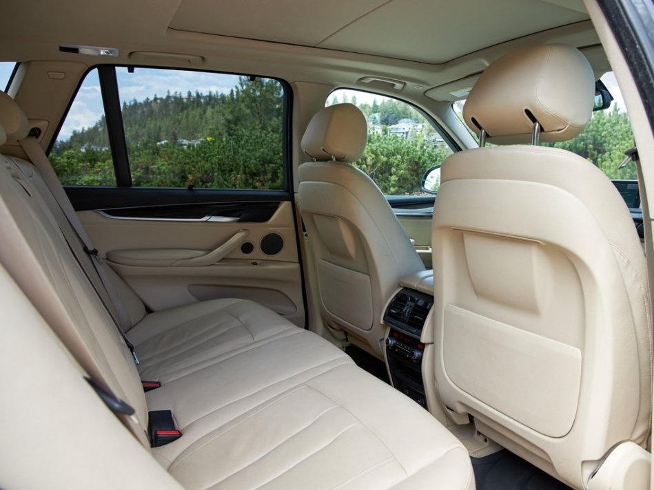 BMW X5 XDRIVE35I 5UXKR0C55F0P14381 62590