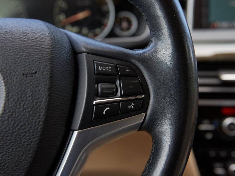 BMW X5 XDRIVE35I 5UXKR0C55F0P14381 62597