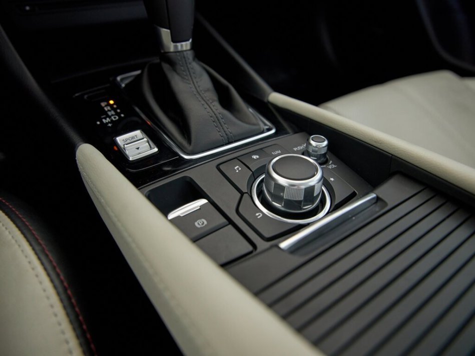 MAZDA Mazda3 Sport GT 3MZBN1M39JM194673 62668