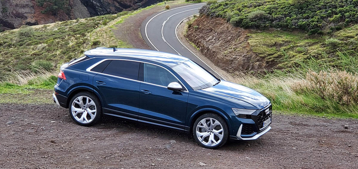 zack spencer for eyes on auto dives into the sleek and sexy 2020 audi rs q8