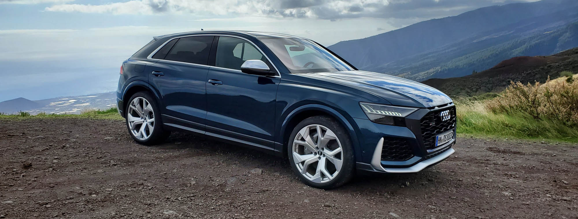 zack spencer for eyes on auto dives into the sleek and sexy 2020 audi rs q8