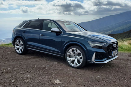 zack spencer takes a look at the 2020 audi rs q8