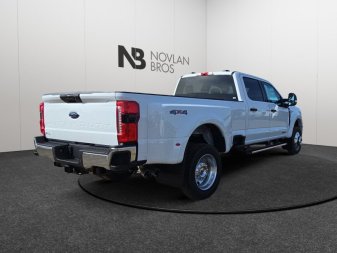2025 Ford F-450 Super Duty XLT  - Diesel Engine - Image 4